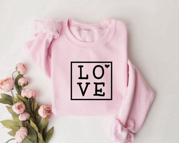 love-sweatshirt-valentines-day-sweater-couple-sweatshirt-valentines-day-gift-for-women.jpeg