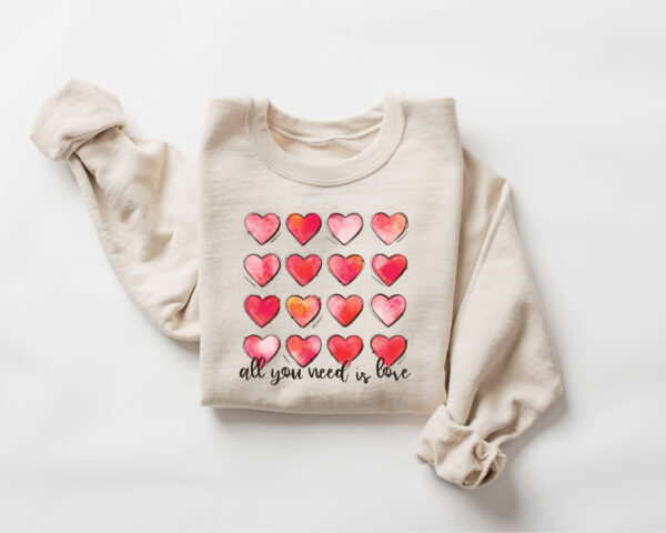 retro-heart-valentines-sweatshirt-womens-valentine-sweatshirt-gift-for-lover.jpeg