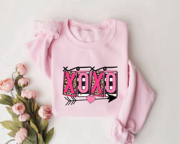 xoxo-shirt-xoxo-valentines-day-sweatshirt-for-woman-valentines-day-gift-